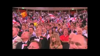 Last night of the Proms - The finale "God save the Queen - Auld lang Syne" with Lyrics (part 2)