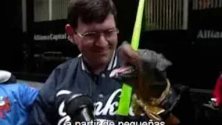 Triumph the insult comic dog en el estreno de El ataque de los clones (Parte 1)