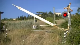 Spoorwegovergang Poggibonsi (I) // Railroad crossing // Passaggio a livello