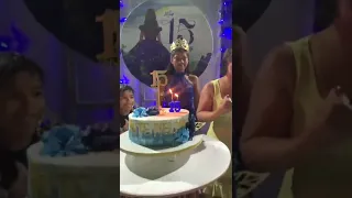 15 anos da minha filha, como apagar uma vela de aniversário 😂😁