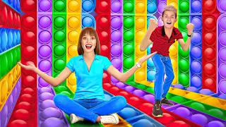 POP IT HOUSE PER 24 ORE || Giocattoli arcobaleno divertenti e fantastiche idee su 123 GO Like!