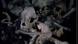 Cult Horror Movie Scene N°19 - The Texas Chain Saw Massacre (1974) - Hook & Bones Room