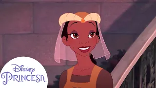 La Princesa Tiana va a un baile de máscaras | Disney Princesa