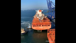 VIRAL: Big Container Vessel Berthing At Port!!!
