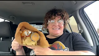 Crystal tries NEW Cantina Chicken at Taco Bell