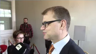 Keskustan puheenjohtaja, hallitusneuvottelujen vetäjä Juha Sipilä kommentoi neuvotteluja 21.5.2015