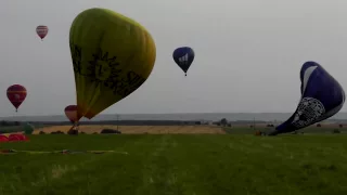 Fast hot air balloon landings (Lorraine Mondial Air Ballons 2013)