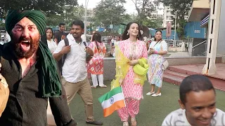 Sunny Deol's Gadar Heroine Independence Celebration with Theatre Promotion