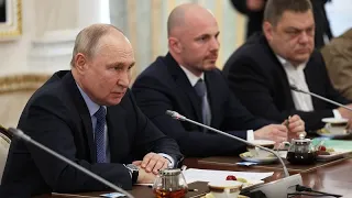 Путин винит Украину в разрушении ГЭС и грозит "санитарной зоной"