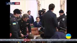 Украина.25.03.2015  Арест на заседании Кабмина  Задержан Глава ГосЧС Бочковский