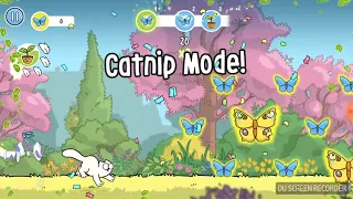 Candy plays simons cat dash