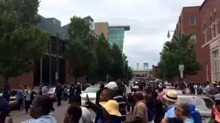 B.B. King's final moment in Memphis funeral march