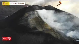17/11/2021 Azufre y fumarolas ladera oeste del cono. Erupción La Palma IGME