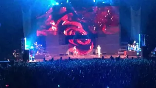 Closer- Halsey with the chainsmokers live @ MSG 8--13-16