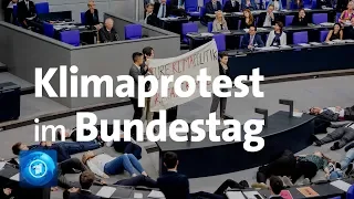 Klimaprotest bei Jugend-Planspiel im Bundestag