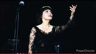 Mireille Mathieu Long Note 22 Seconds in B4 LIVE