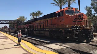 [RARE] WB BNSF Harbor Stack stops & departs from Fullerton Station. 8/7/21.