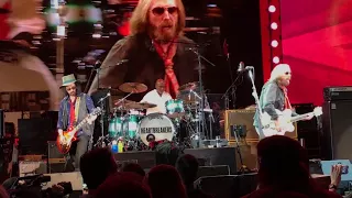 Refugee - Tom Petty & The Heartbreakers - LIVE @ The Hollywood Bowl (final show) - musicUcansee.com