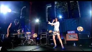 PJ Harvey : "Taut" [HD] (2004)