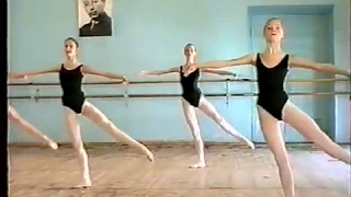 Vaganova Ballet Academy, year 1995, ballet grade 4 - centre, jumps, pointe