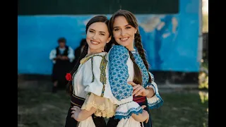 Sînziana și Ioana Ștefan - Iubește că viața-i faină (videoclip oficial) 2024