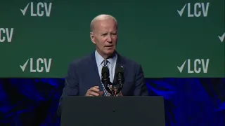 Biden Repeats Dubious Story Of "Oil Slicks" On Windshield As Kid In Delaware, Which Never Happened