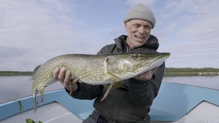 Jeremy  reussi à pêcher du lourd ! - Jeremy Wade, en eaux troubles - Discovery Channel