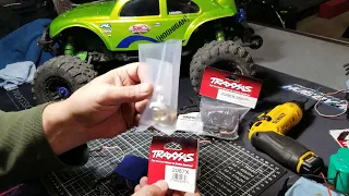 Traxxas X-Maxx and Maxx steering servo upgrade.