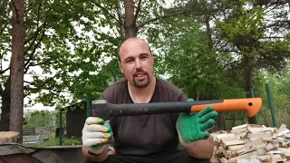 Моё мнение про Топор-колун FISKARS X17 и опыт его использования в повседневной жизни.