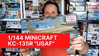 Minicraft 1/144 KC-135R "USAF" 14708: A look inside the box