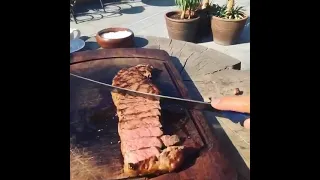 SALT BAE NUSRET Cutting Meat While Reading the Newspaper #saltbae #saltlife #salt #saltlifeofnusret