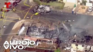 Un avión se estrella sobre un vecindario en Santee, California, destruyendo varias casas