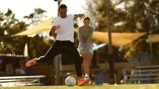 Julio Rodríguez Gets Soccer Tips From Jordyn Huitema