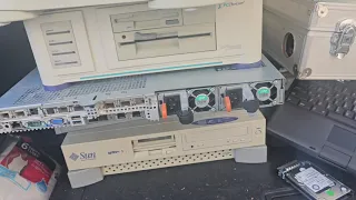 Tech Scrap/Recycler Goldmine: High-End Dell R640 Server, Sealed Apple IIc, and Vintage Treasures! 💻✨