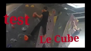 Je test la grimpe d'intérieur !{Le Cube } { Mont-sur-Lausanne}{Metimo}