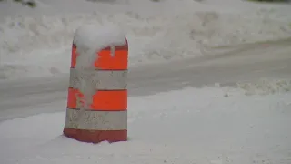 People are stuck at Snoqualmie Pass, in need of supplies