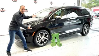 2022 Chrysler Pacifica Pinnacle AWD - In Depth Walk Around Review