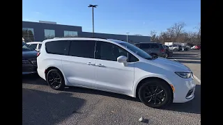 2021 Chrysler Pacifica Touring L