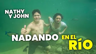 John Valverde y Nathaly Sánchez NADANDO JUNTOS en el rio