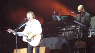 Paul McCartney - Something (live) - Quebec - Canada - 2013