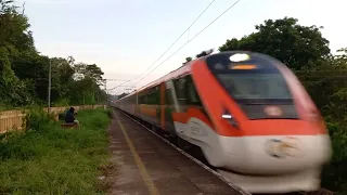 India's First Orange Vande Bharath Express #indiantraintraveller #indiantrains