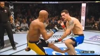 Anderson Silva breaks leg in fight vs Chris Weidman