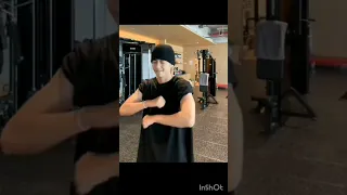 Taehyung working out, weavers live #v #thv #taehyung #tae