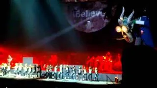 Roger Waters: Another Brick in the Wall Pt. 2 ~The Wall LIVE 2010~ Chicago