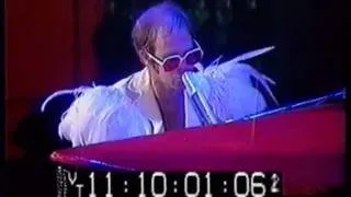 14 - The Bitch Is Back - Elton John - Live at The Hammersmith Odeon 24-12-1974