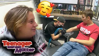 Neues Kind, neues Tattoo 💉 Marcell lässt sich den Namen tätowieren 🥰 | Teenager werden Mütter | ATV