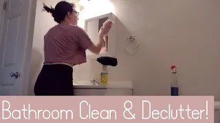 Declutter & Clean With Me - Episode 3 - Bathrooms | MommyToArmani