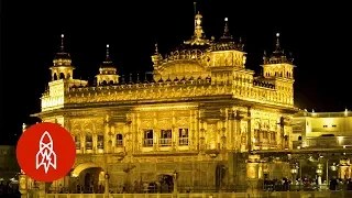 India’s Golden Temple Feeds 100,000 People Every Day