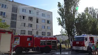 Севастопольские спасатели эвакуировали 20 человек и предотвратили крупный пожар в общежитии_