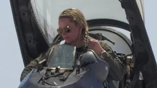 4K. F-16 Viper Demo Team. Female Pilot Captain Aimee "Rebel" Fiedler. Travis AFB. 2022